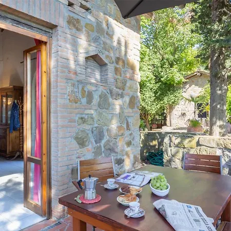 Rustica Progenie Aparthotel San Gimignano