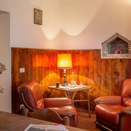 Rustica Progenie Aparthotel San Gimignano